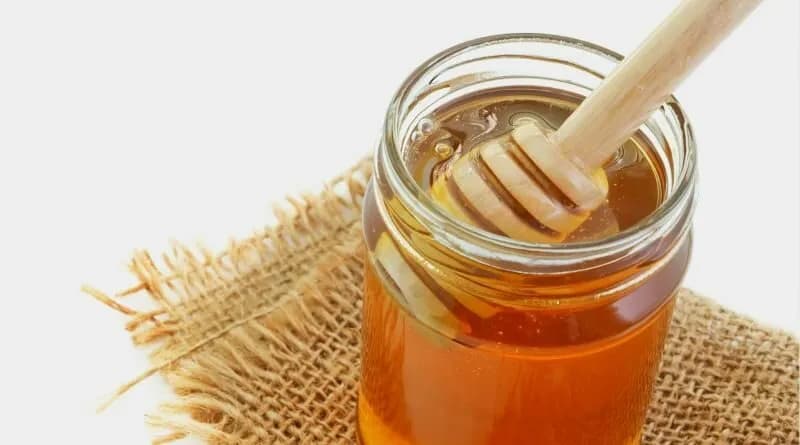 Dlaczego nie można podawać miodu dzieciom? Ryzyko i bezpieczne alternatywy