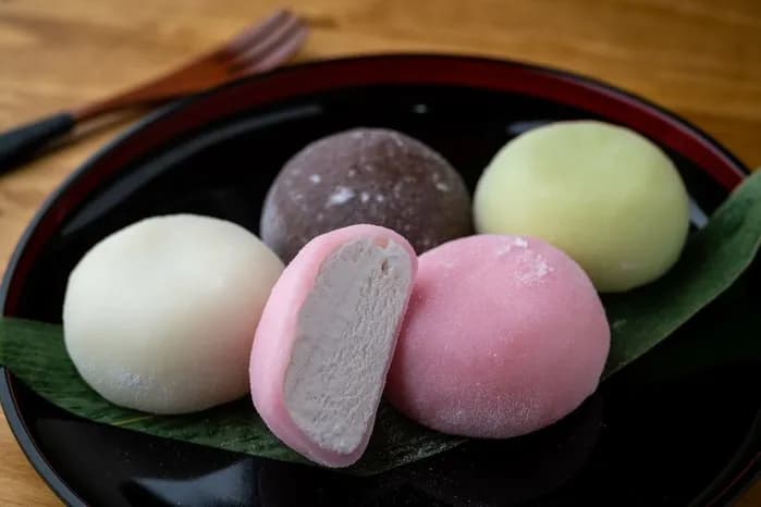 Jak zrobić lody mochi w domu – prosty przepis krok po kroku