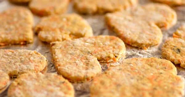 Jak zrobić ciastka dla koni, które zachwycą Twojego pupila