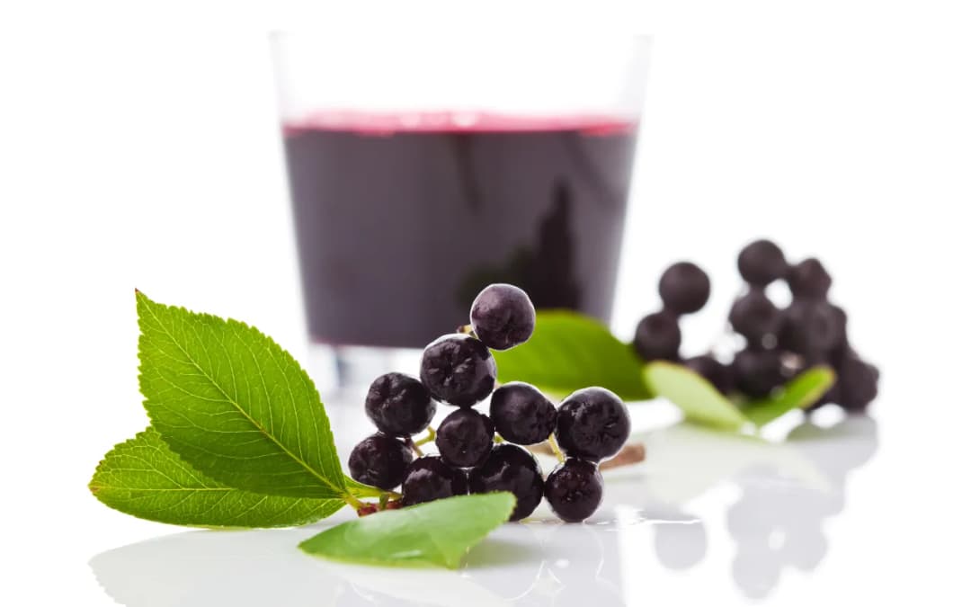 Jak pić sok z aronii, aby uniknąć problemów zdrowotnych?