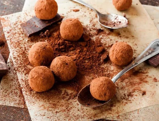 Jak zrobić ule ciastka - prosty przepis na pyszny deser bez pieczenia