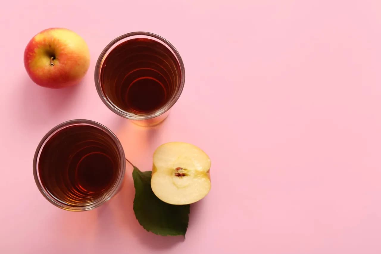 Czy sok jabłkowy jest zdrowy? Poznaj jego korzyści i pułapki zdrowotne